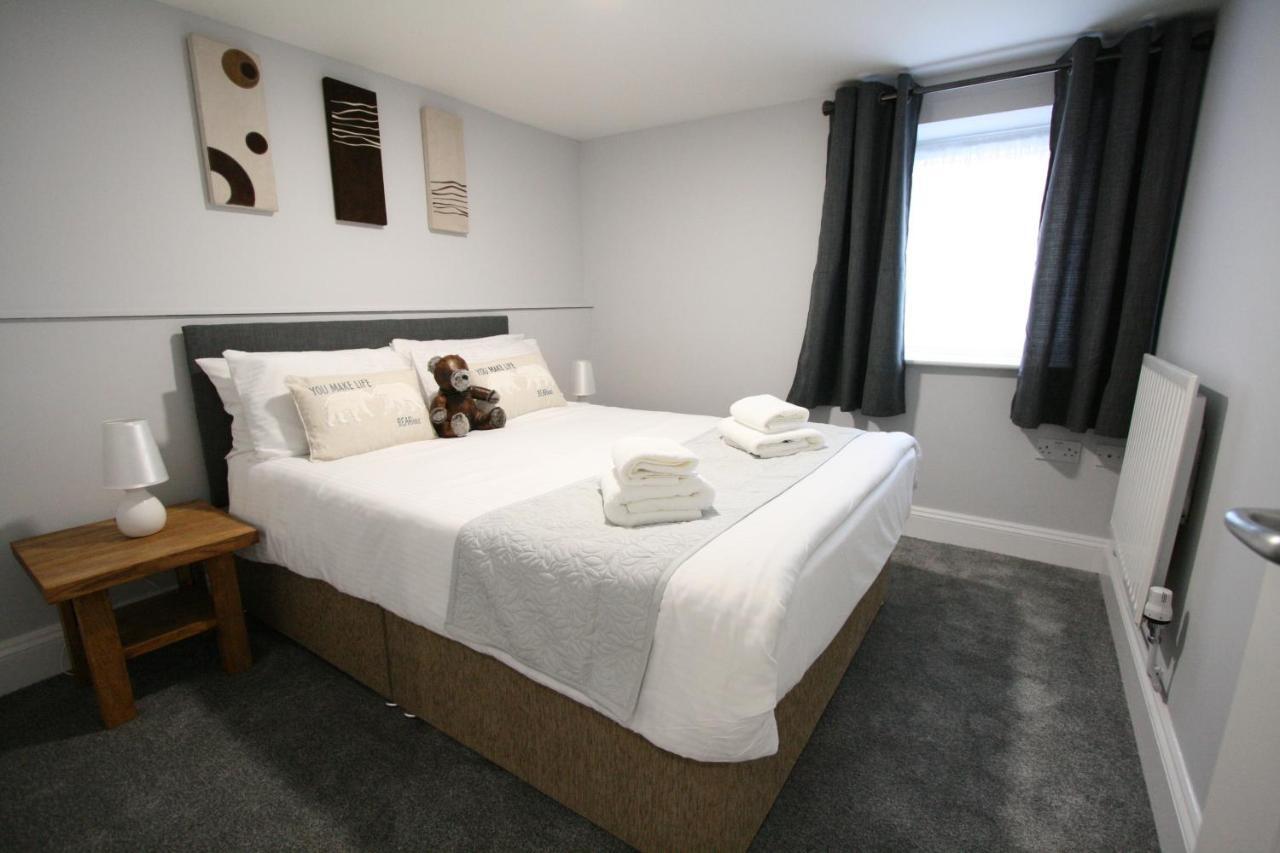 Nelson By The Docks Serviced Apartments By Roomsbooked Gloucester Exteriör bild