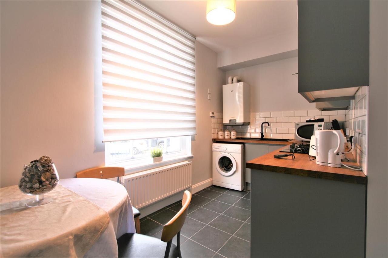 Nelson By The Docks Serviced Apartments By Roomsbooked Gloucester Exteriör bild